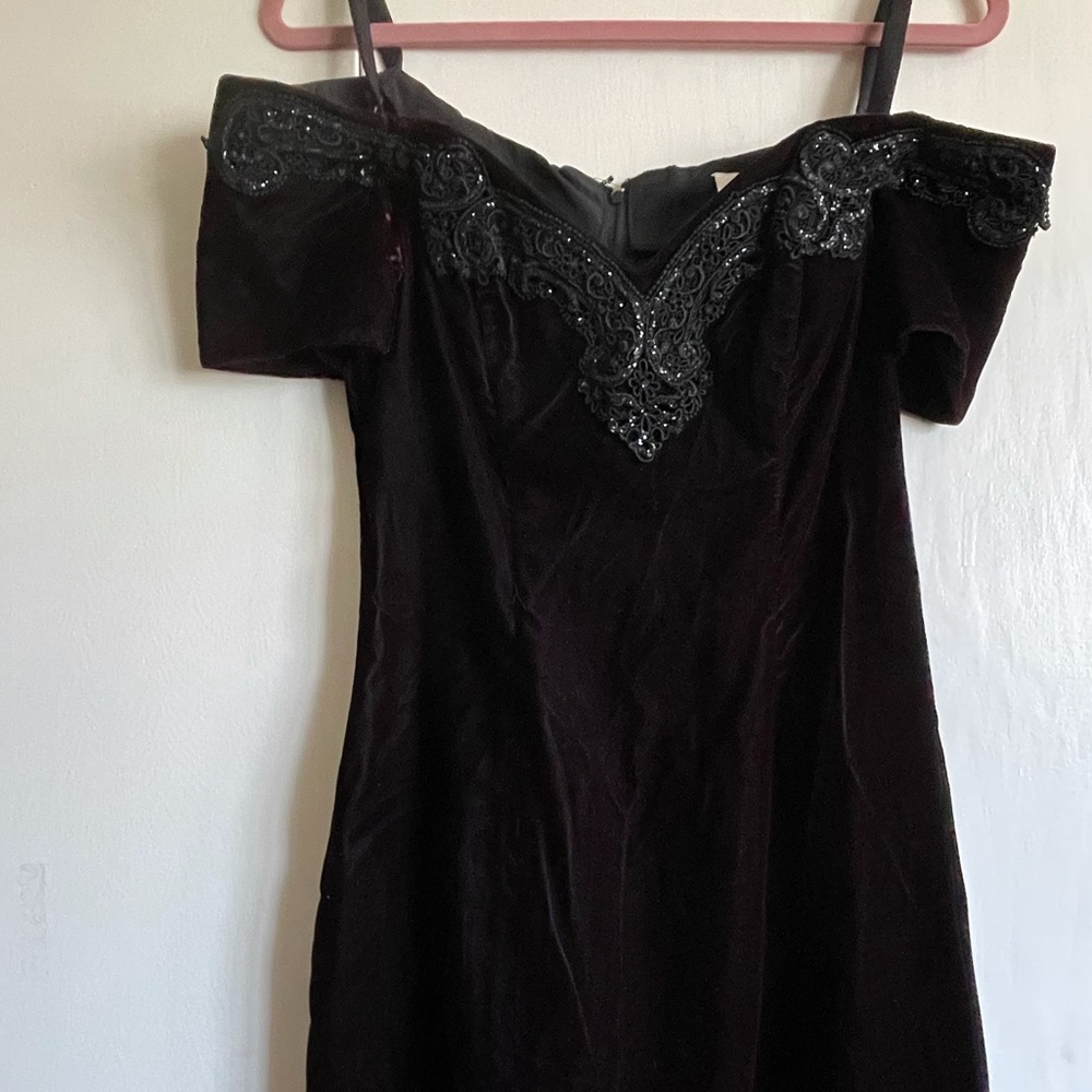 VTG OFF SHOULDER DEEP VIOLET MINI DRESS